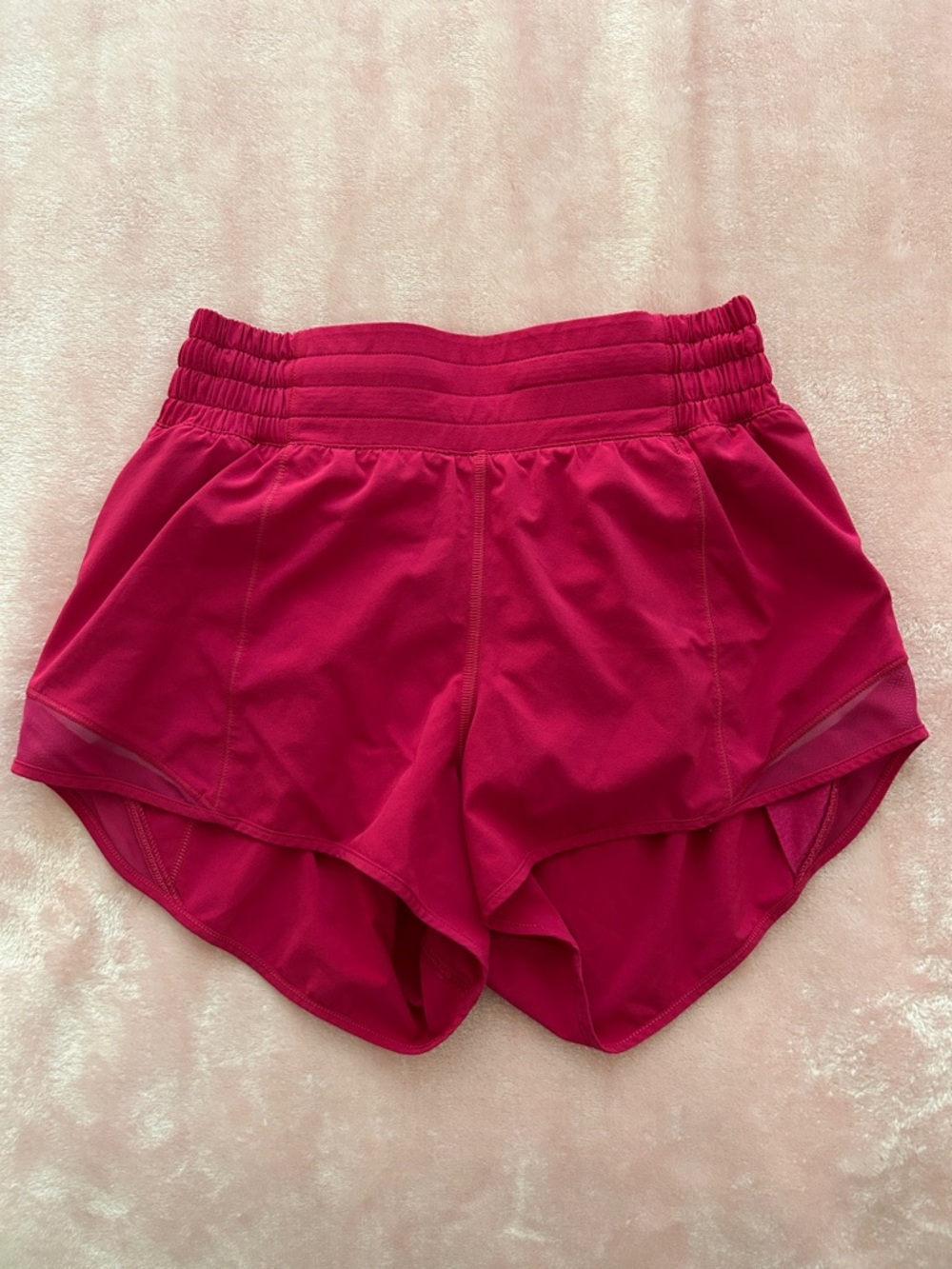 Lululemon Hotty Hot High Rise 2.5” Shorts